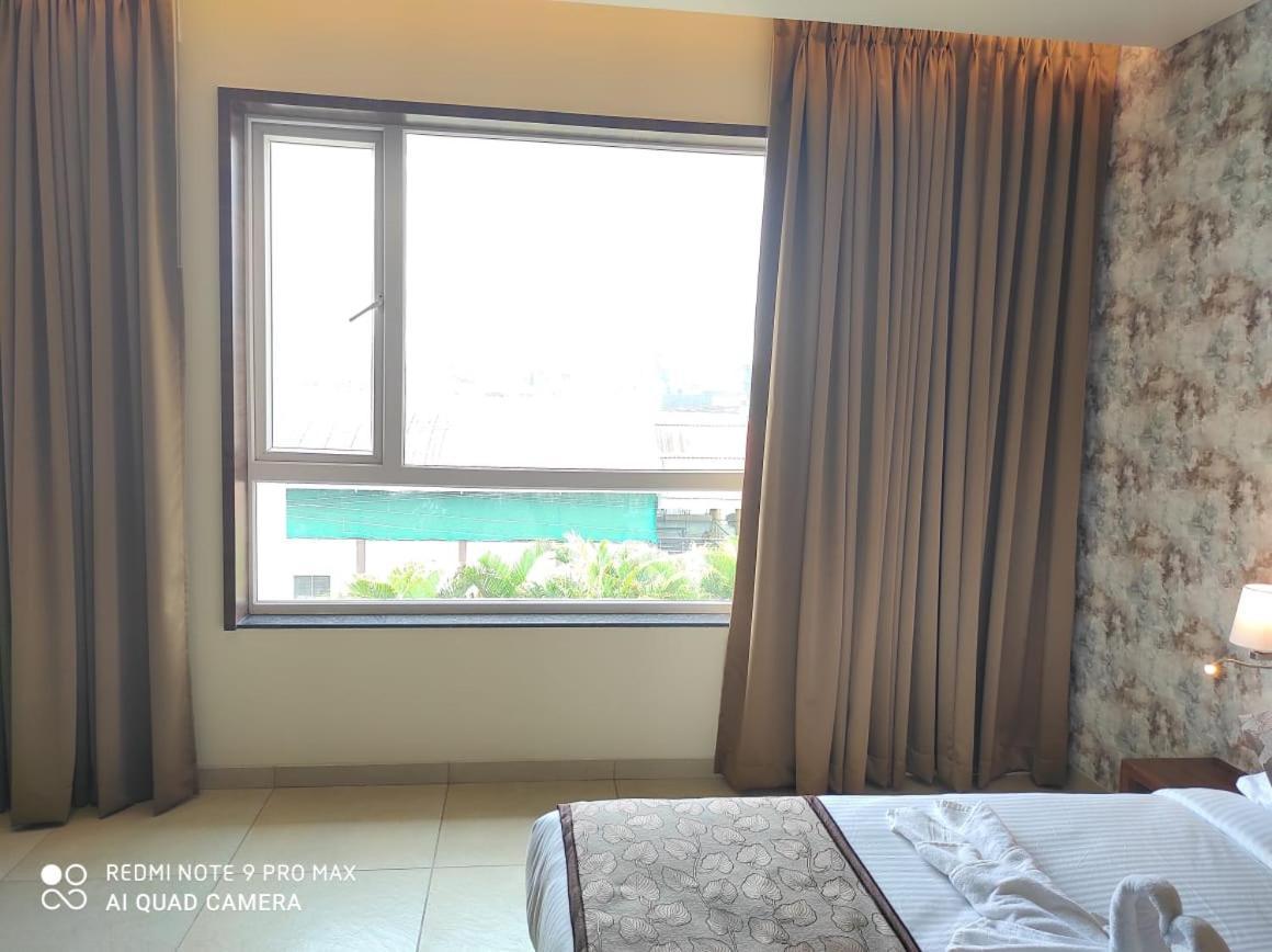 Hotel Shlok  Kolhápur Kültér fotó