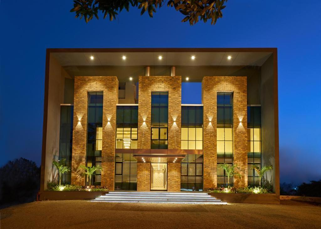 Hotel Shlok  Kolhápur Kültér fotó