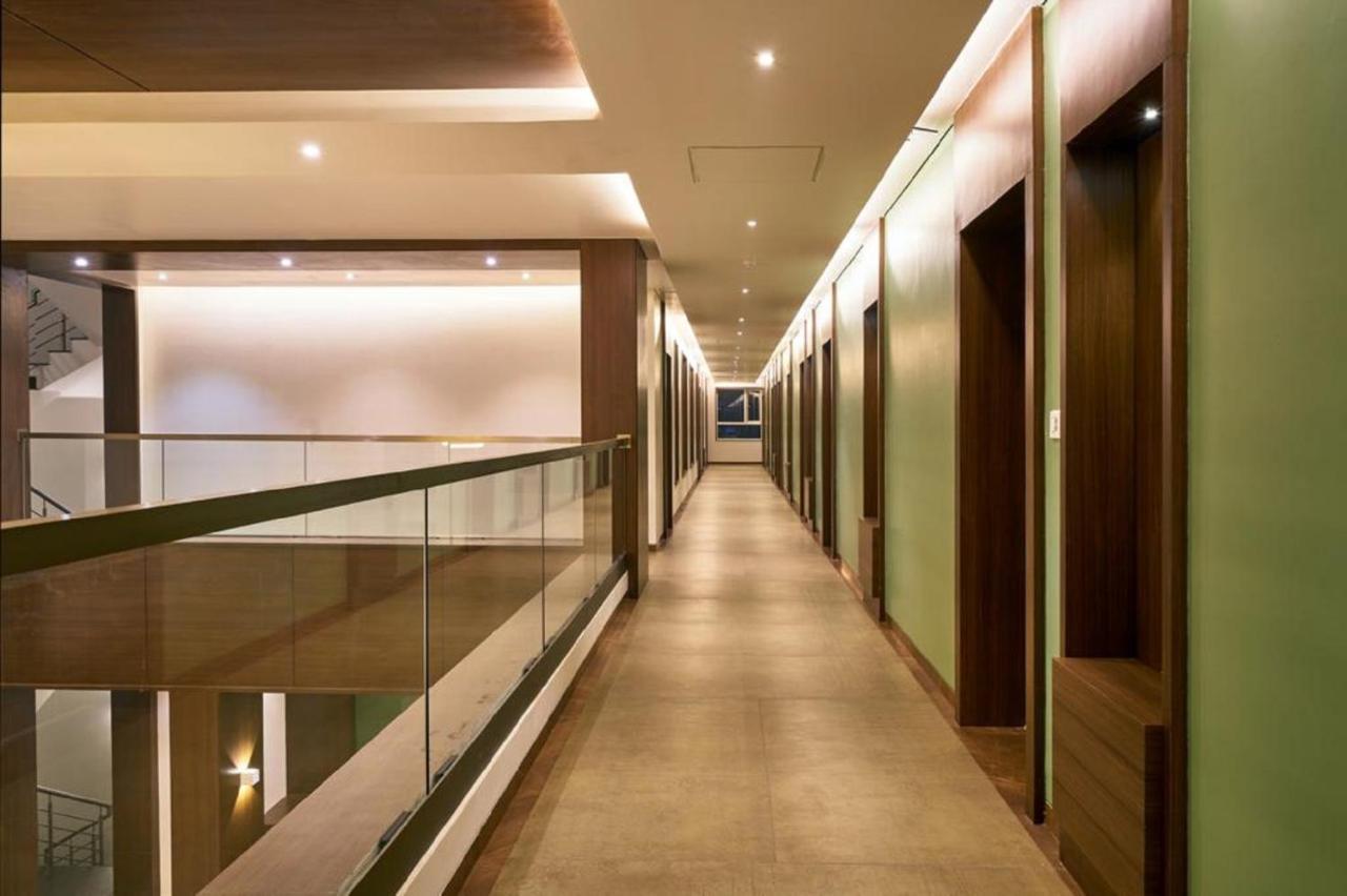 Hotel Shlok  Kolhápur Kültér fotó