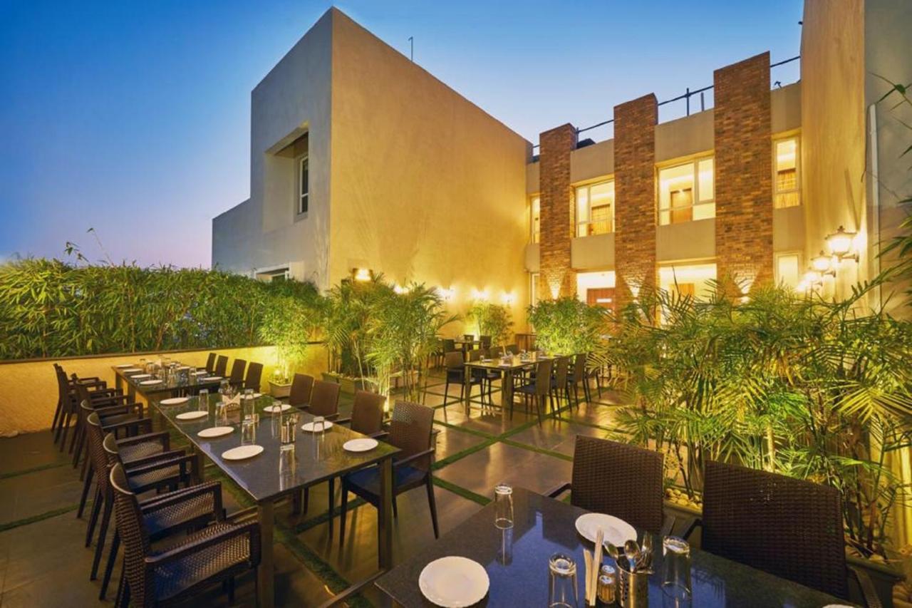 Hotel Shlok  Kolhápur Kültér fotó