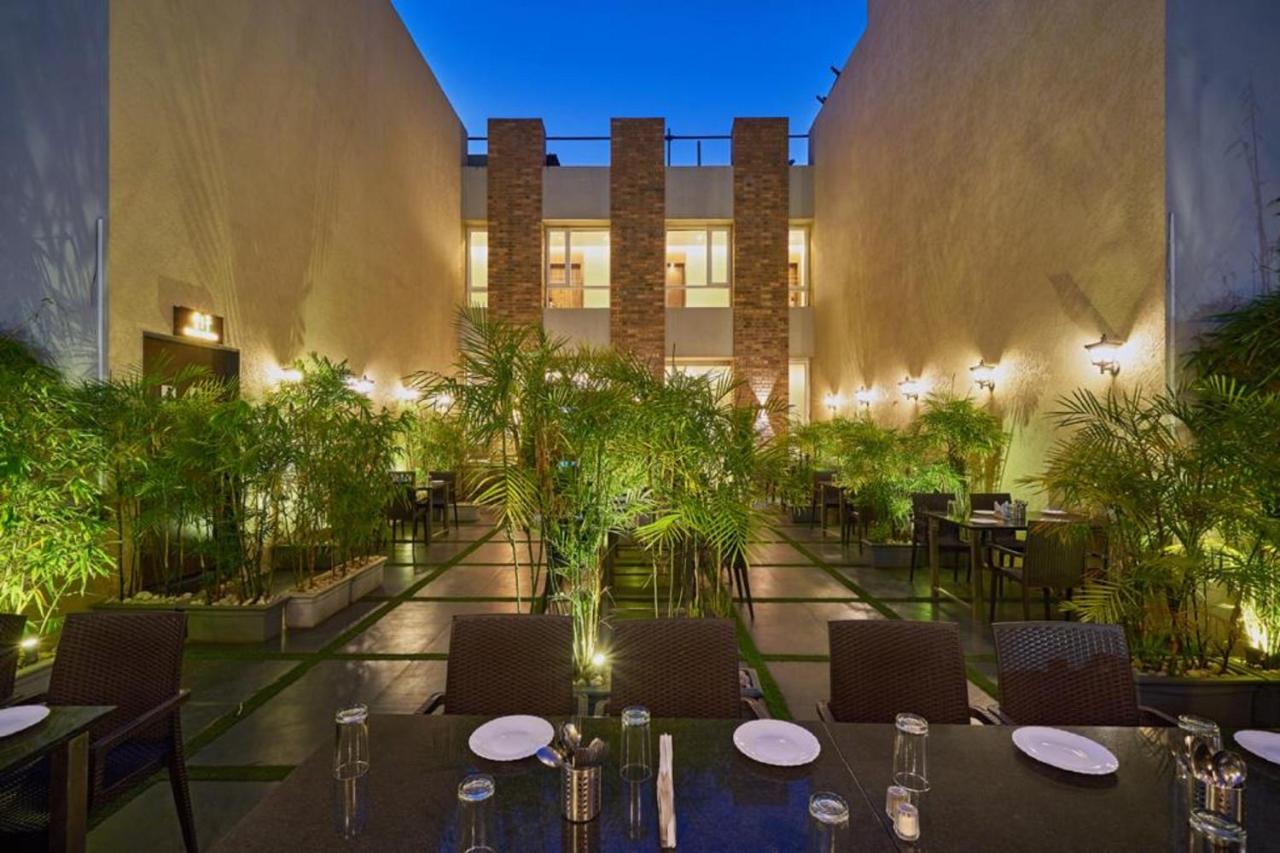 Hotel Shlok  Kolhápur Kültér fotó