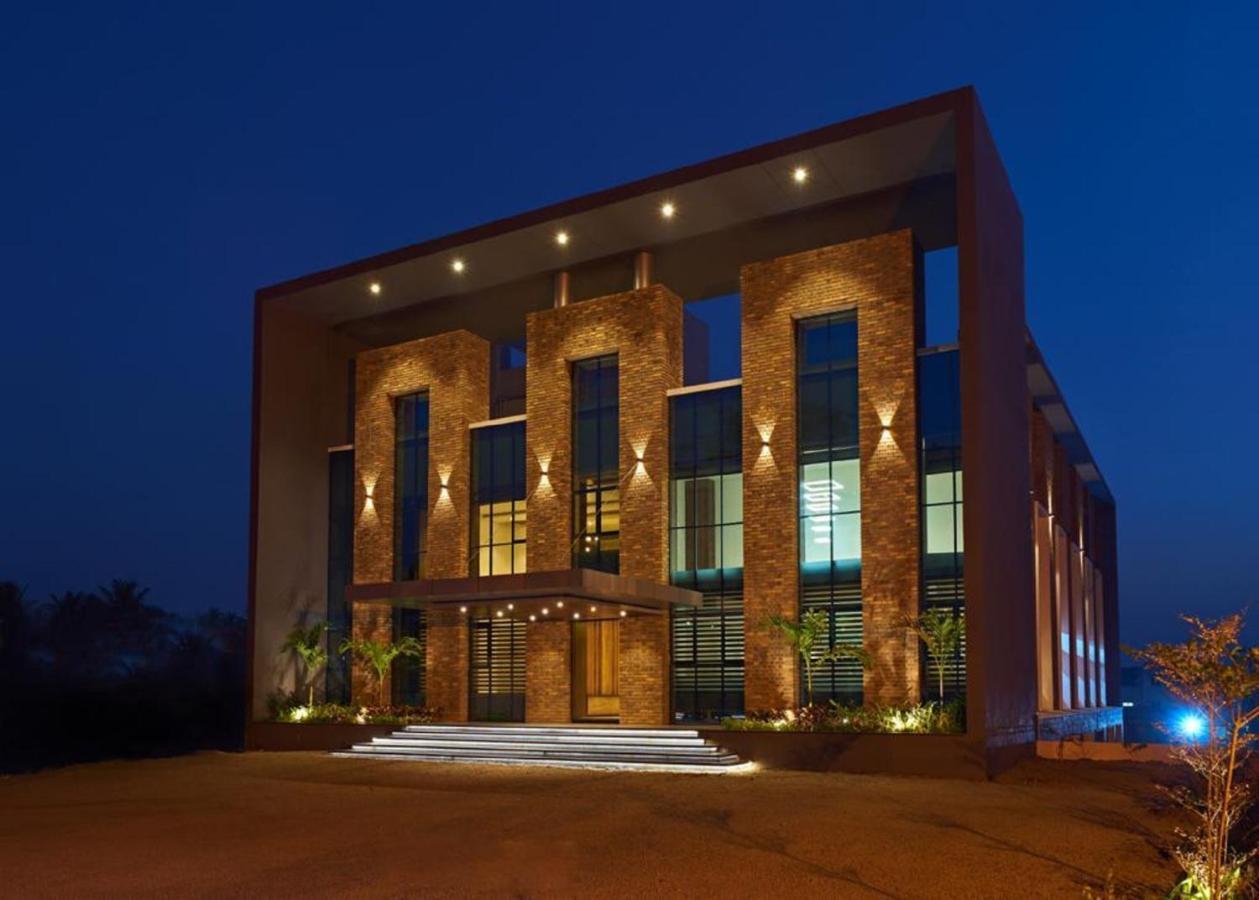 Hotel Shlok  Kolhápur Kültér fotó
